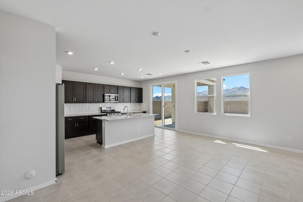 18274 W CALLE LEJOS --, Surprise, AZ 85387 — photo 4