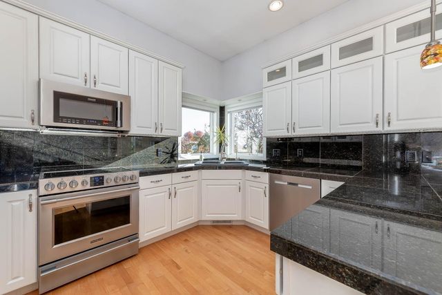 125 Thissen Court, Mankato, MN 56001