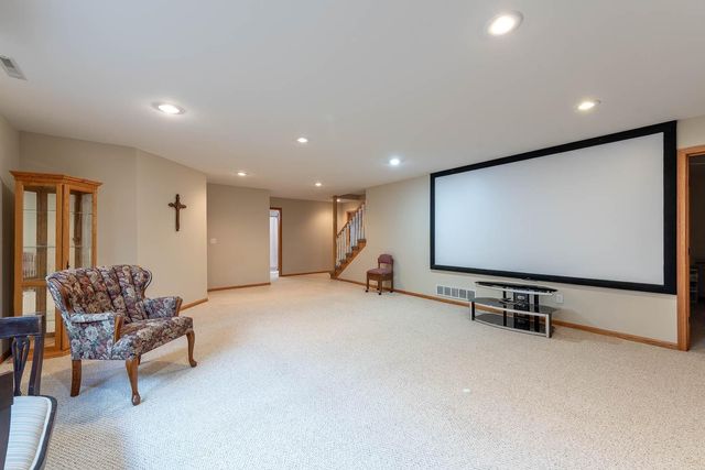 125 Thissen Court, Mankato, MN 56001