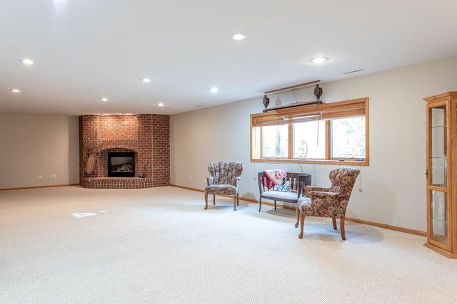 125 Thissen Court, Mankato, MN 56001