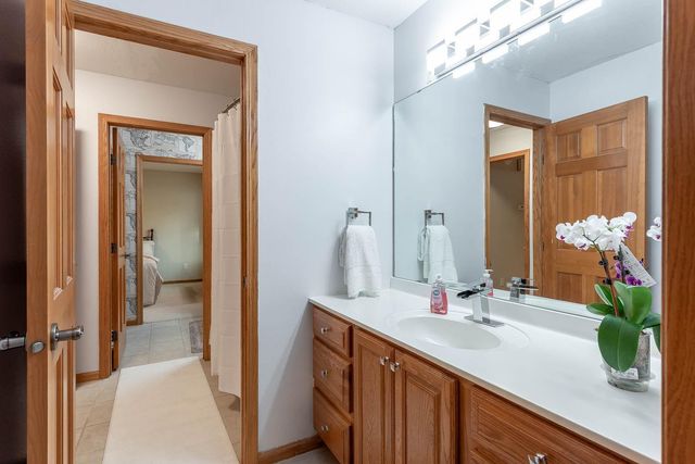 125 Thissen Court, Mankato, MN 56001