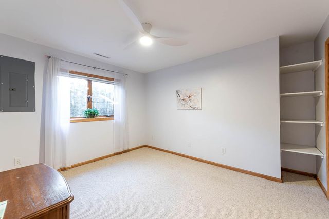 125 Thissen Court, Mankato, MN 56001