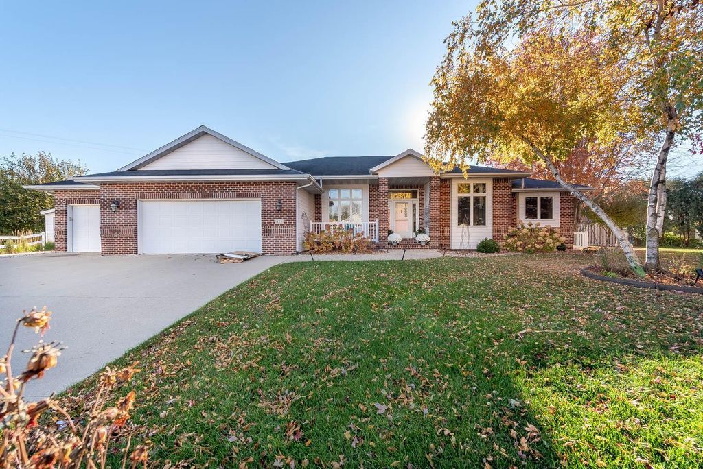 125 Thissen Court, Mankato, MN 56001