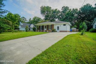 103 Brookdale Plaza, Jacksonville, NC 28546