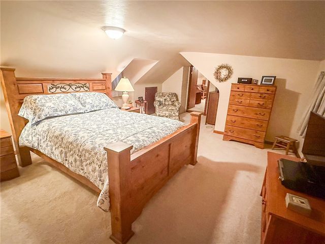 417 New Castle Rd, Twp Of But Nw, PA 16001