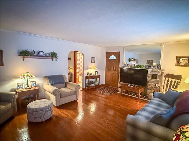 417 New Castle Rd, Twp Of But Nw, PA 16001