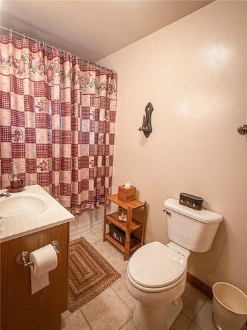 417 New Castle Rd, Twp Of But Nw, PA 16001