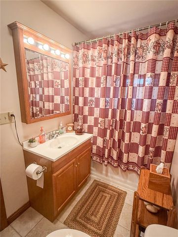 417 New Castle Rd, Twp Of But Nw, PA 16001