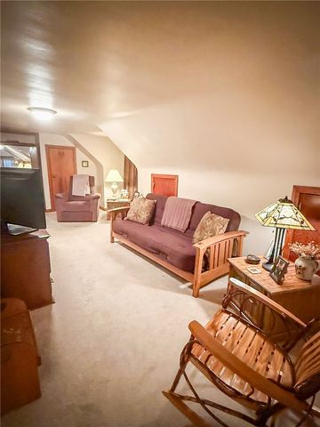 417 New Castle Rd, Twp Of But Nw, PA 16001