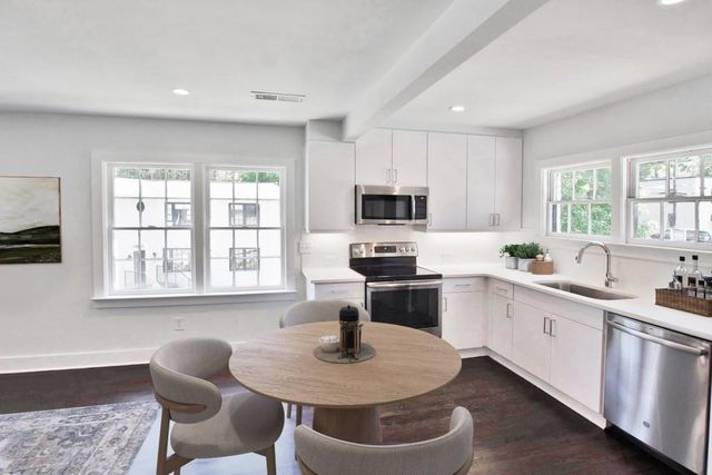 99 Peachtree Memorial Drive C2, Atlanta, GA 30309