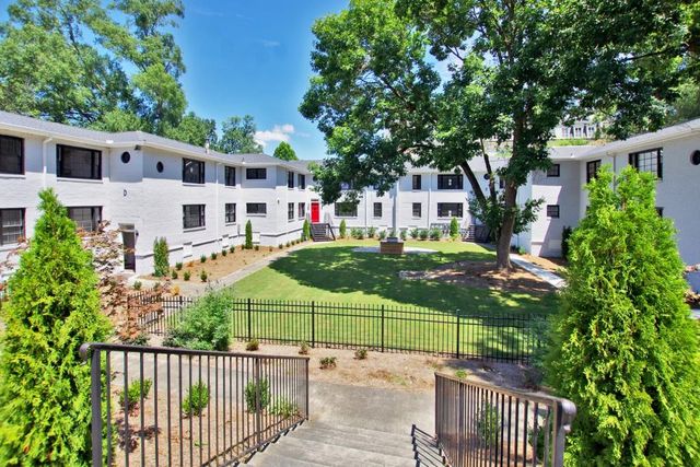 99 Peachtree Memorial Drive C2, Atlanta, GA 30309