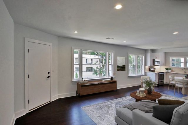 99 Peachtree Memorial Drive C2, Atlanta, GA 30309