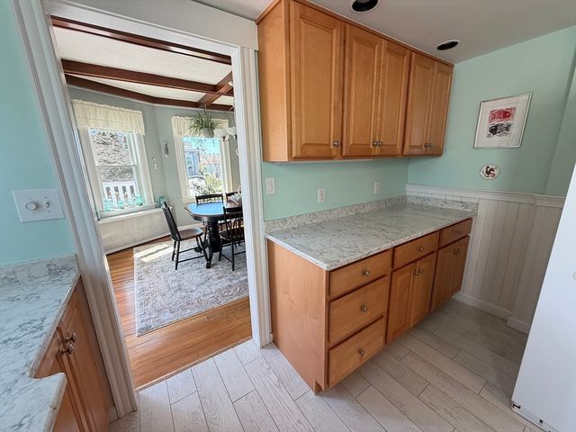 6 Old Colony Rd, Hull, MA 02045