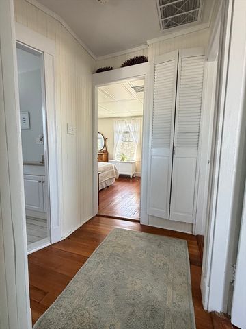 6 Old Colony Rd, Hull, MA 02045