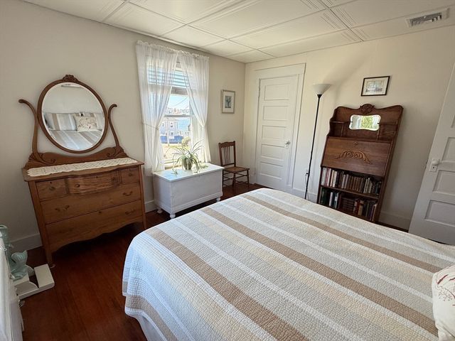 6 Old Colony Rd, Hull, MA 02045