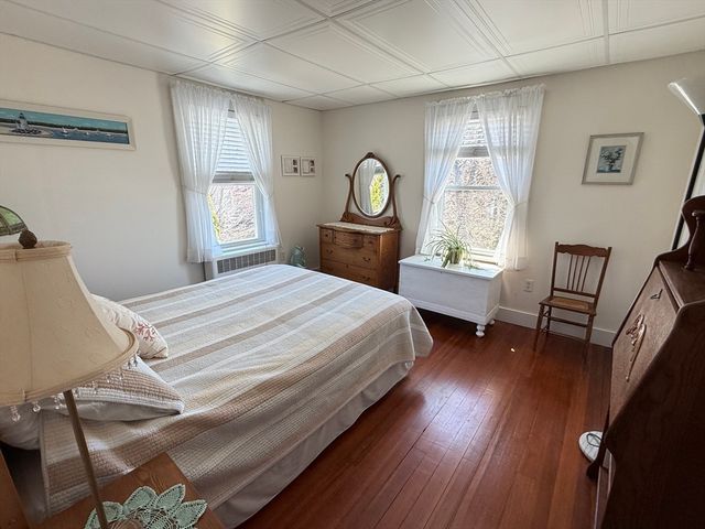 6 Old Colony Rd, Hull, MA 02045