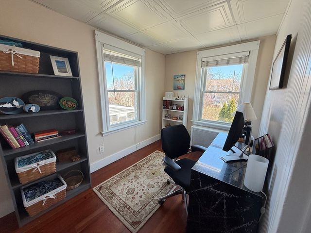 6 Old Colony Rd, Hull, MA 02045