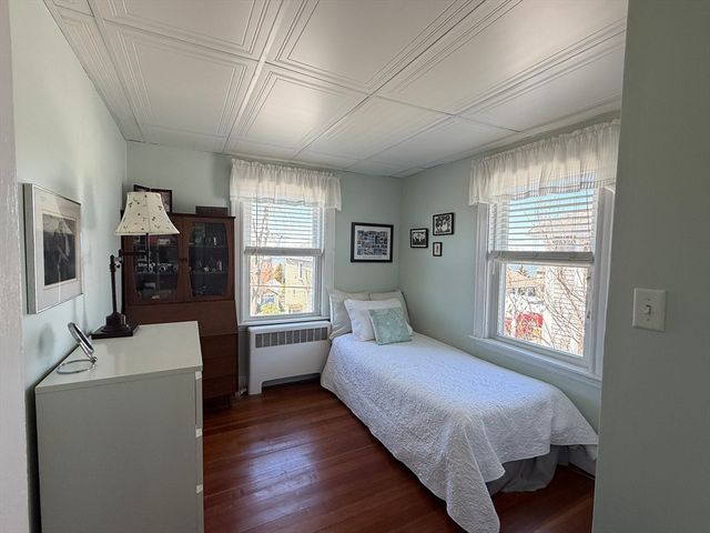 6 Old Colony Rd, Hull, MA 02045