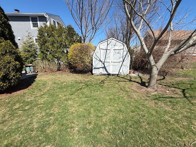 6 Old Colony Rd, Hull, MA 02045