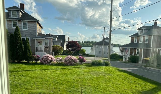 6 Old Colony Rd, Hull, MA 02045