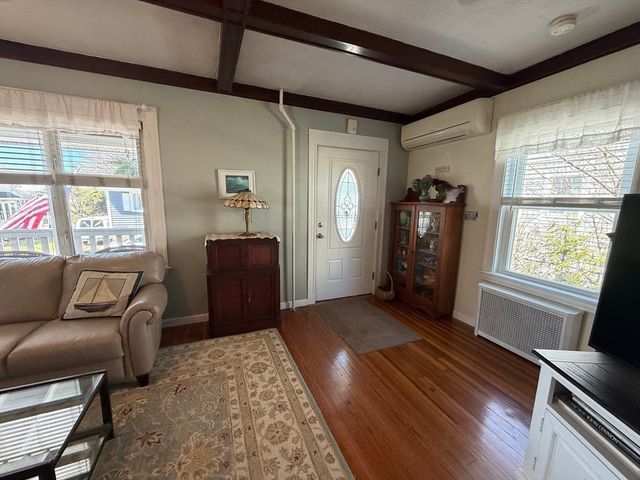 6 Old Colony Rd, Hull, MA 02045