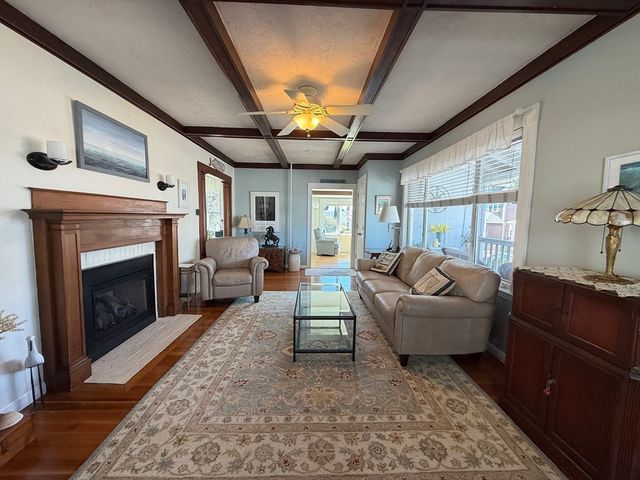 6 Old Colony Rd, Hull, MA 02045