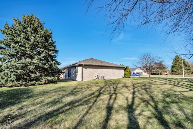 1343 Cannonball Trail, Yorkville, IL 60560