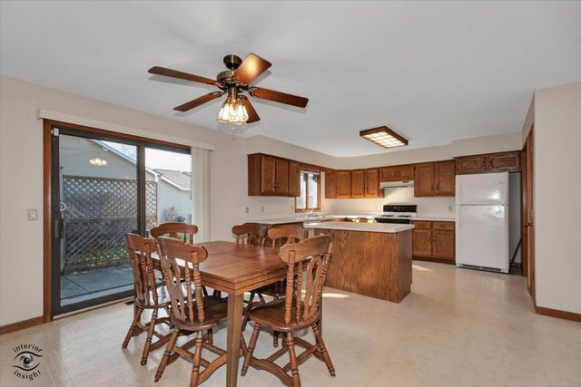 1343 Cannonball Trail, Yorkville, IL 60560