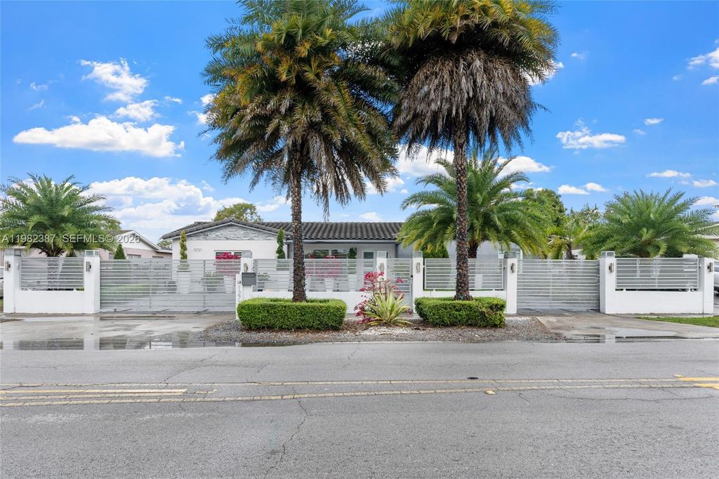 12721 SW 47th Street, Miami, FL 33175