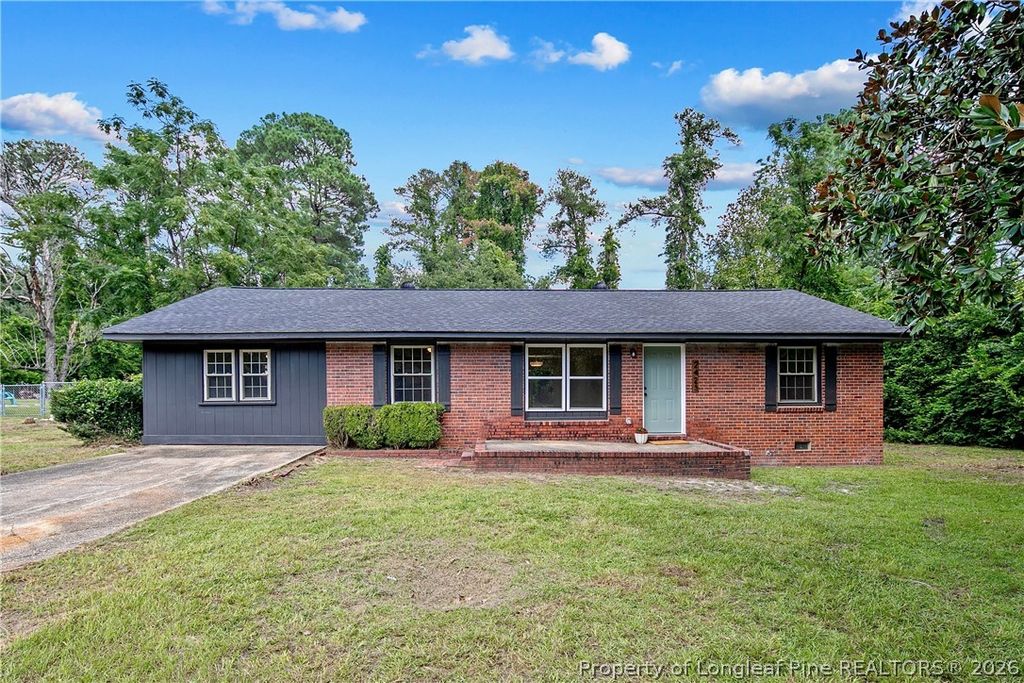 2423 George Owen Road, Fayetteville, NC 28306 — exterior