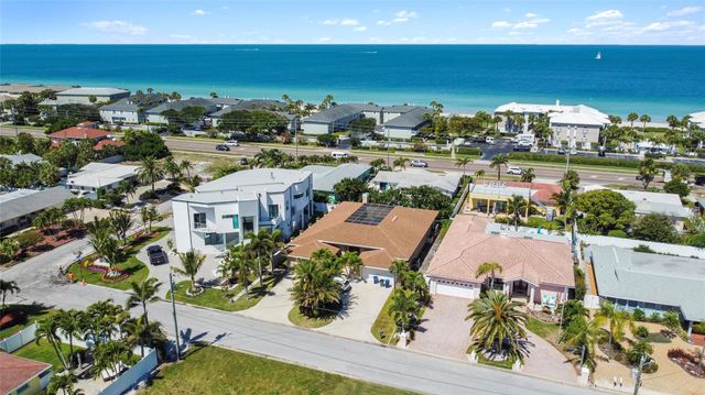2504 Hibiscus Dr. W, Belleair Beach, FL 33786