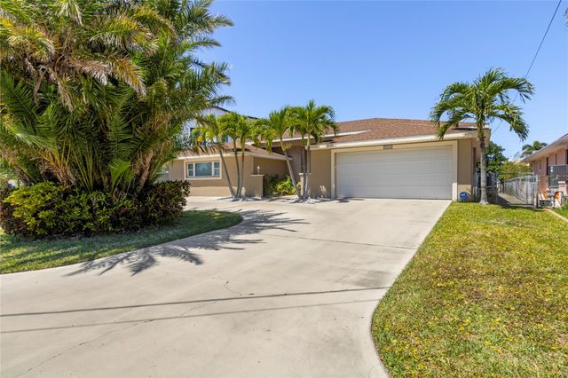 2504 Hibiscus Dr. W, Belleair Beach, FL 33786
