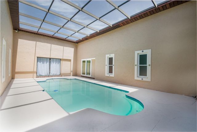 2504 Hibiscus Dr. W, Belleair Beach, FL 33786