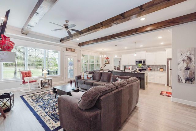 52 Sergio Drive, Hot Springs Village, AR 71909