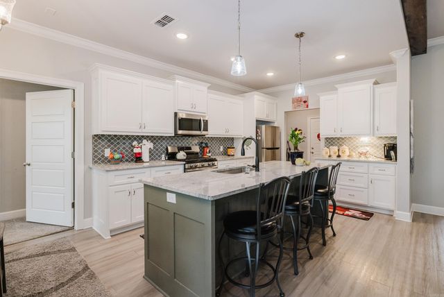 52 Sergio Drive, Hot Springs Village, AR 71909