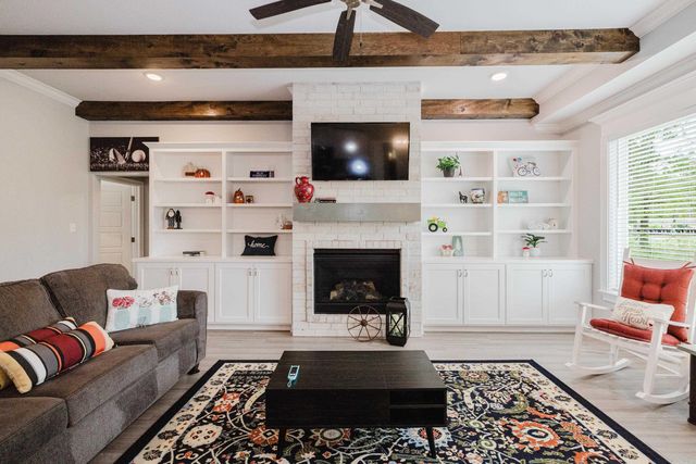 52 Sergio Drive, Hot Springs Village, AR 71909