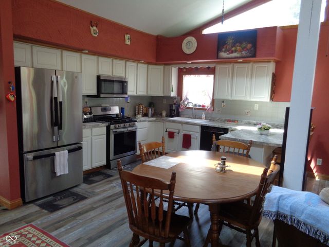 4021 E Park Avenue, Terre Haute, IN 47805