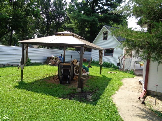 4021 E Park Avenue, Terre Haute, IN 47805