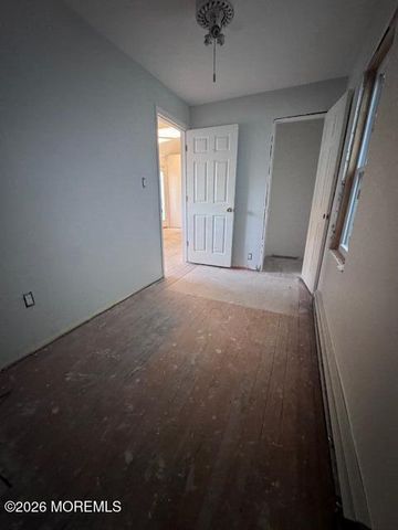 53 Navesink Avenue, North Middletown, NJ 07748