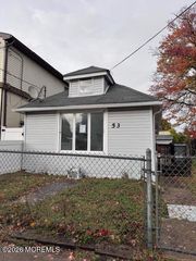 53 Navesink Avenue, North Middletown, NJ 07748