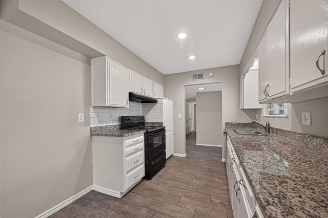 1715 Ramada Drive, Houston, TX 77062