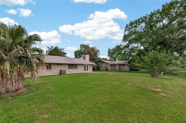 1715 Ramada Drive, Houston, TX 77062