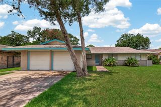 1715 Ramada Drive, Houston, TX 77062