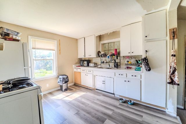 285 S Barrett Rd, Yuba City, CA 95991