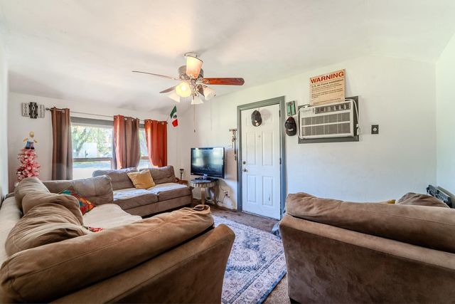 285 S Barrett Rd, Yuba City, CA 95991