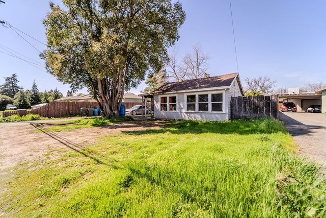 285 S Barrett Rd, Yuba City, CA 95991