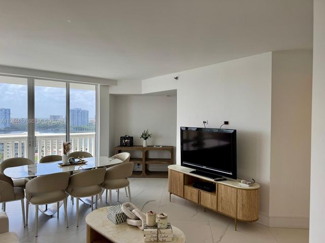 1000 Island Blvd 1410, Aventura, FL 33160