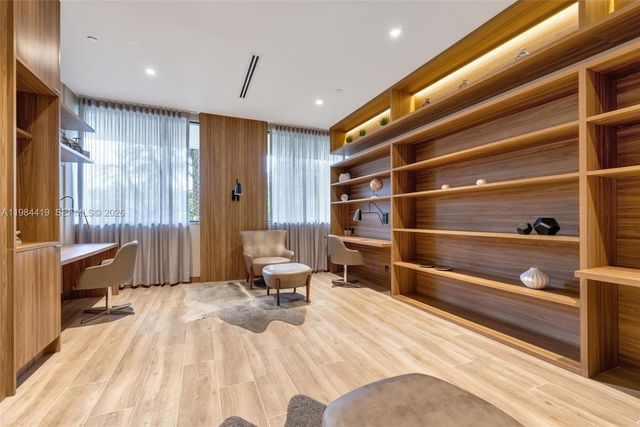 1000 Island Blvd 1410, Aventura, FL 33160