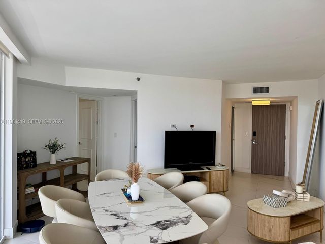 1000 Island Blvd 1410, Aventura, FL 33160