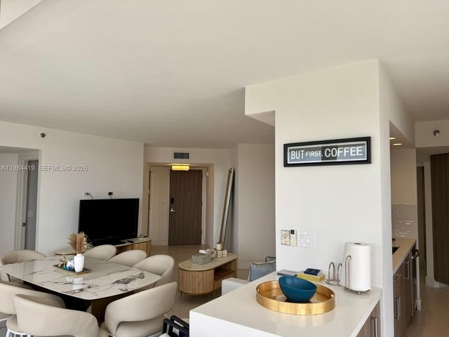 1000 Island Blvd 1410, Aventura, FL 33160